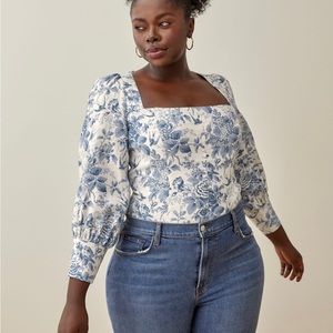 Reformation top size 22